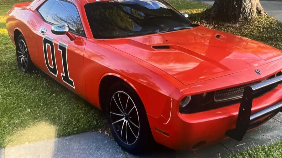 47499 2010 challenger se diecast