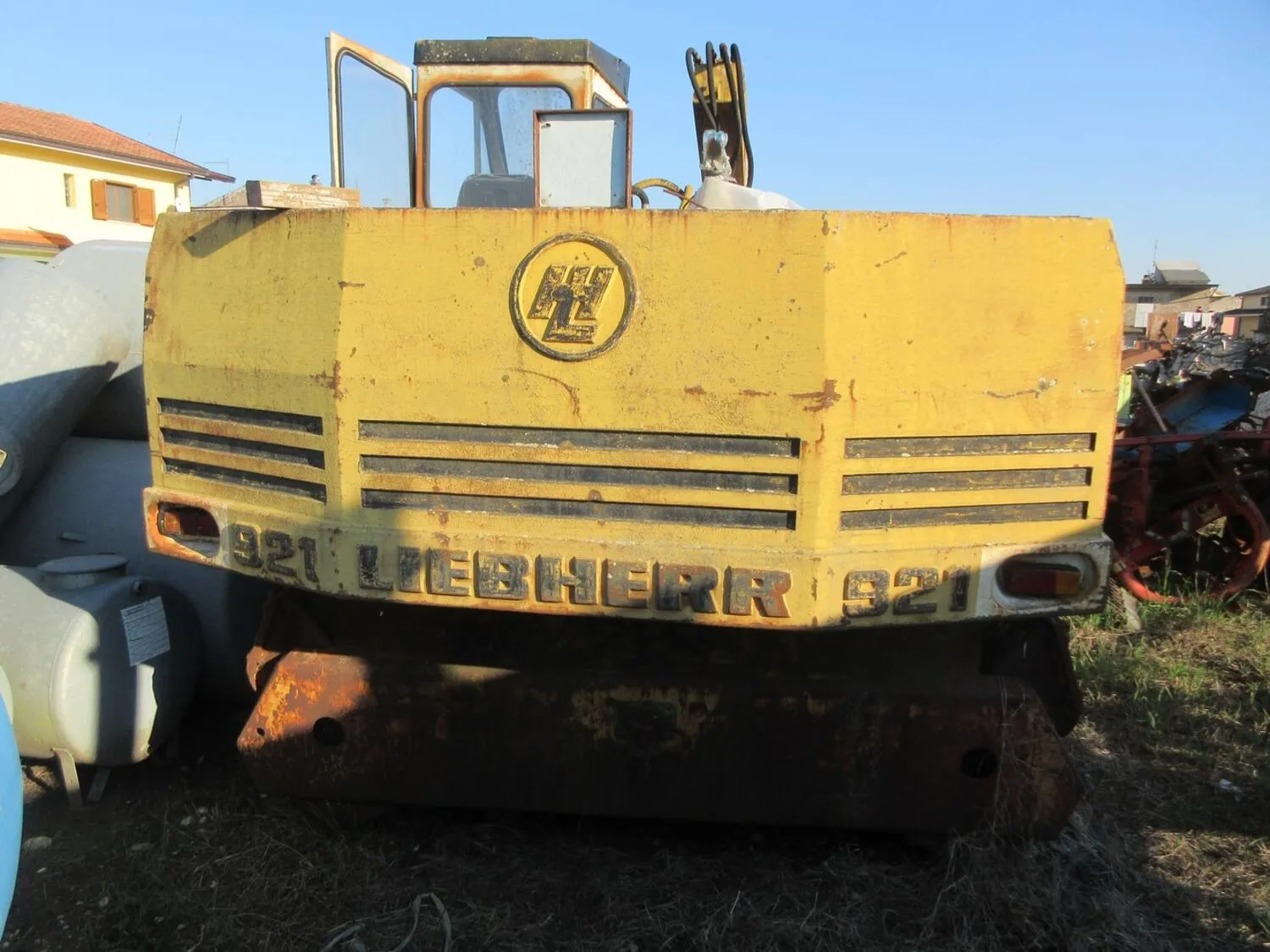 47522 liebherr diecast excavator durable construction