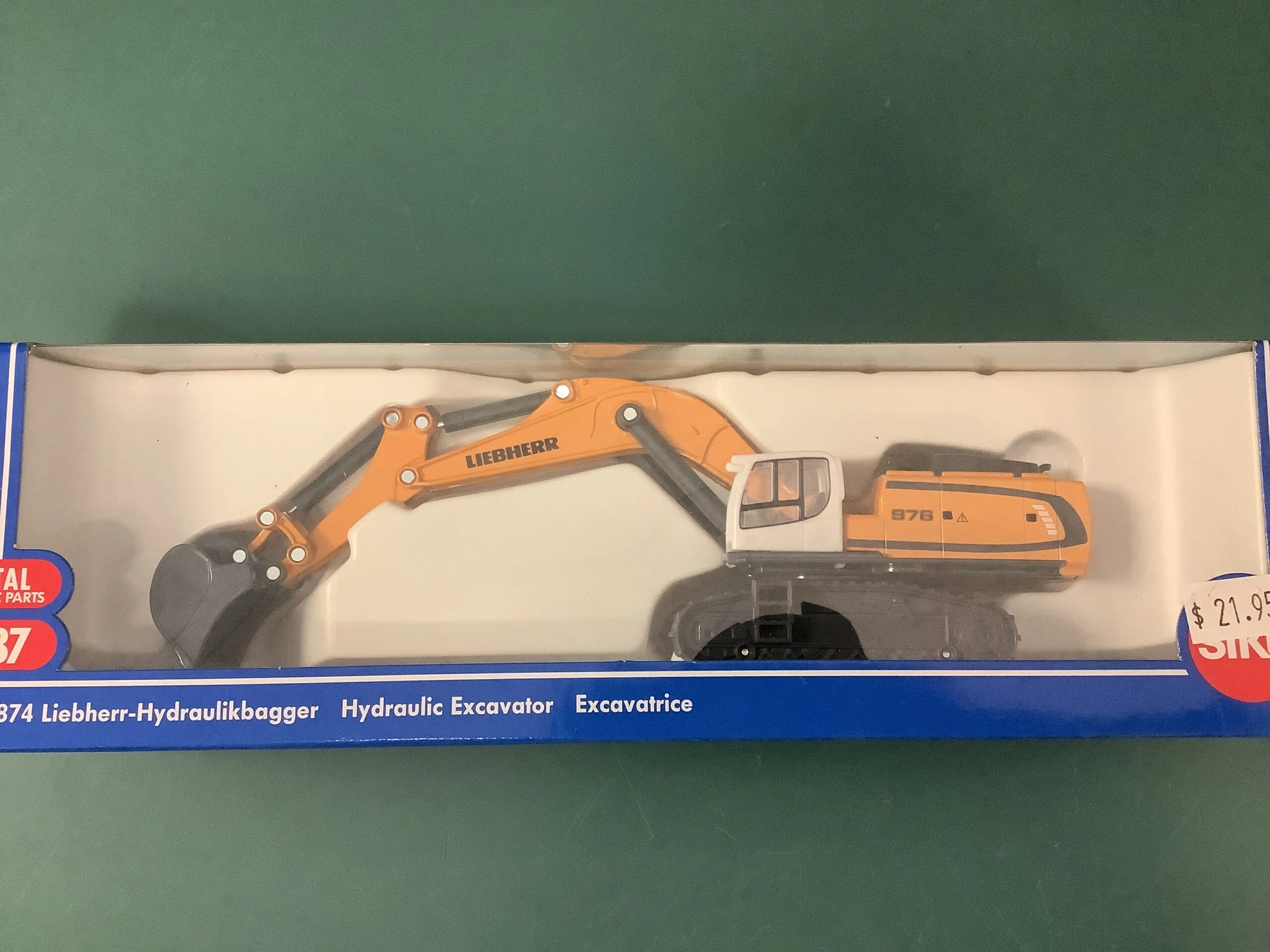 47522 liebherr diecast excavator overview