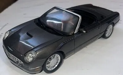 47525 2002 ford thunderbird diecast scale