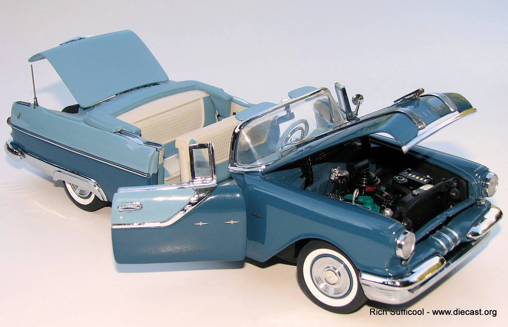47536 pontiac bonneville diecast