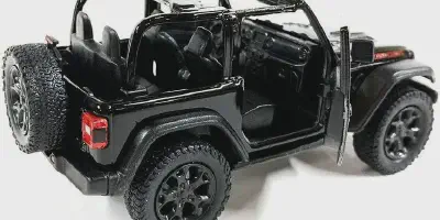 /img/47538-2019-jeep-wrangler-diecast-detail.webp