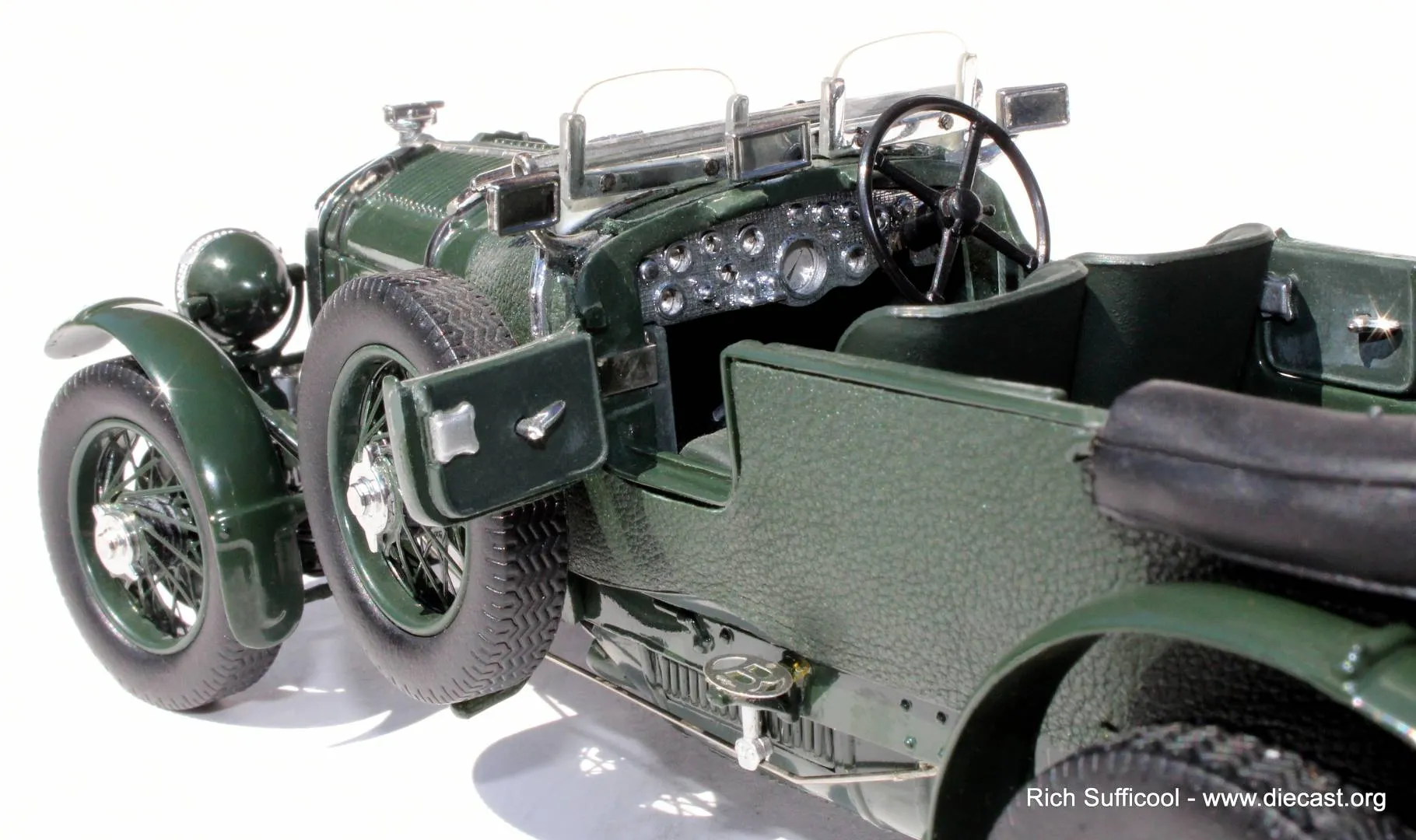 47545 british american diecast display