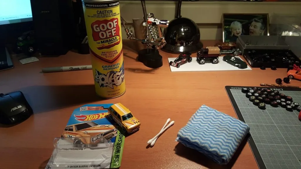 47550 cleaning diecast car