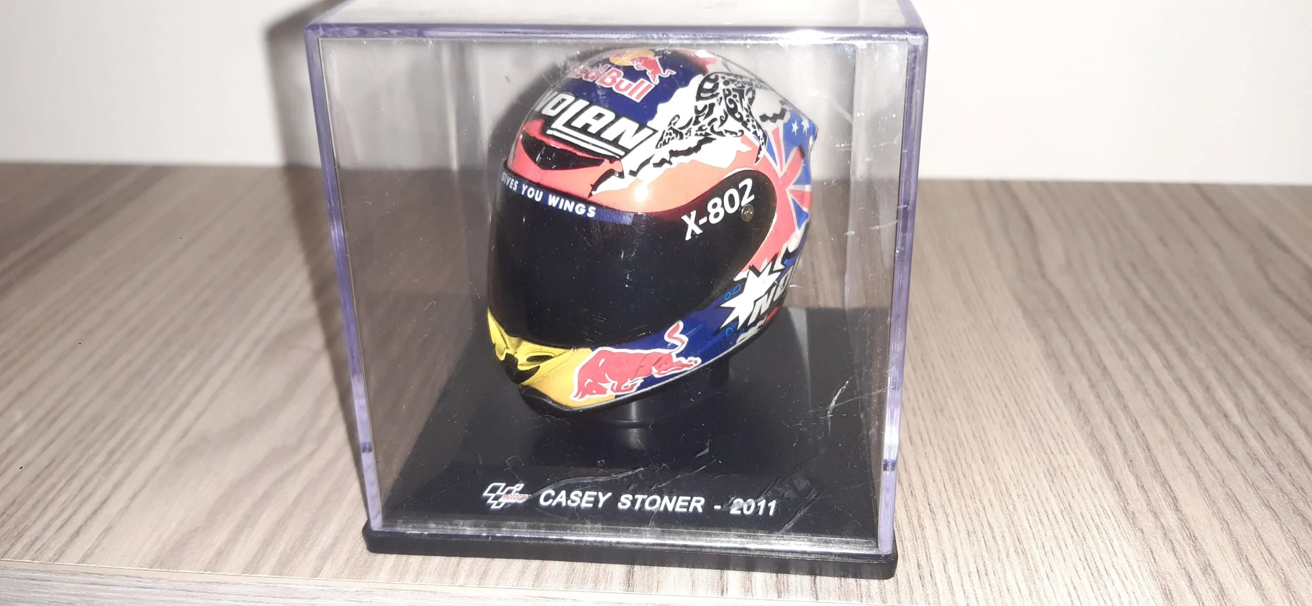 47557 casey stoner ducati gp11 diecast