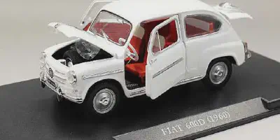 /img/47558-fiat-600-collection-display.webp