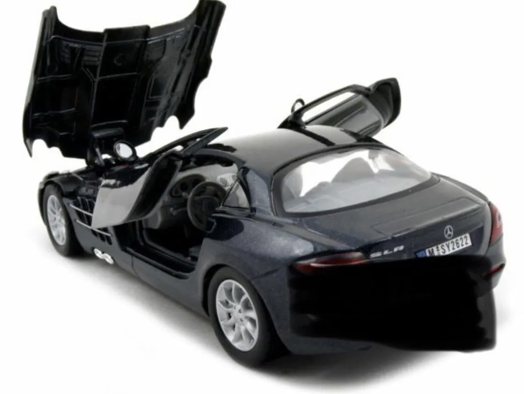 47561 diecast mercedes renntransporter detailed design