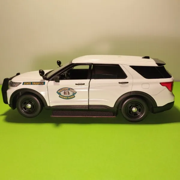 47562 police car models budget