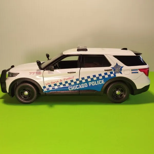 47562 police car models detailing