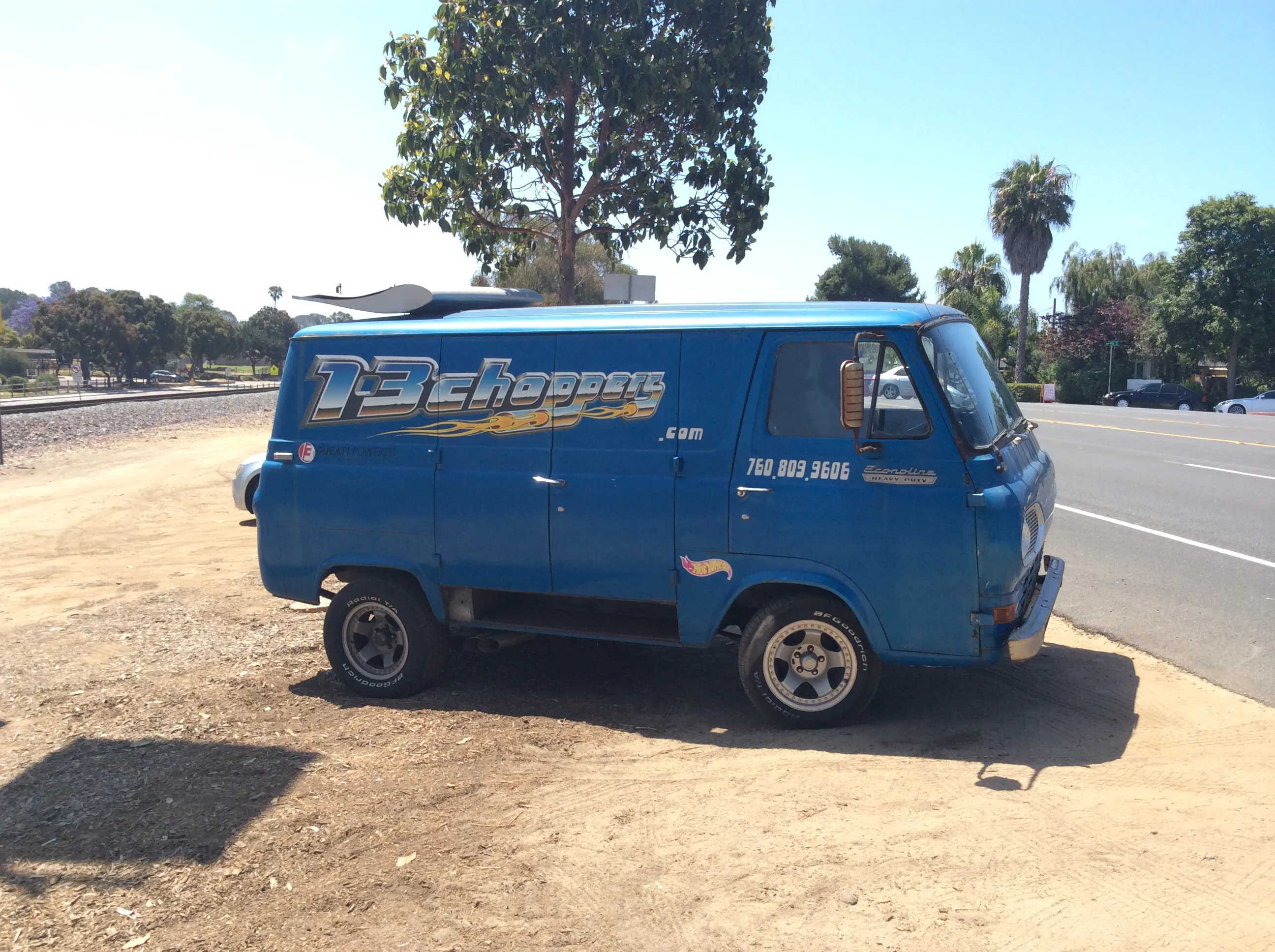 47565 diecast van display