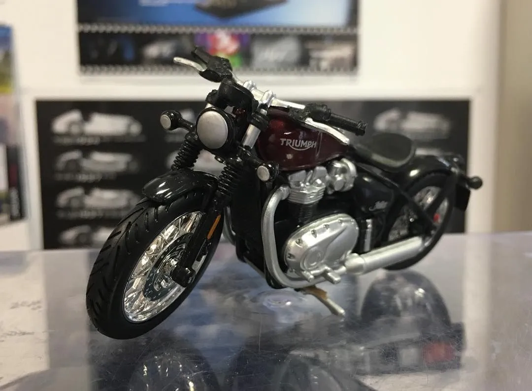 47573 triumph diecast model detail