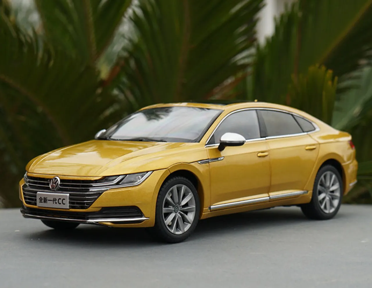 /img/47597-vw-arteon-diecast-model-store.webp