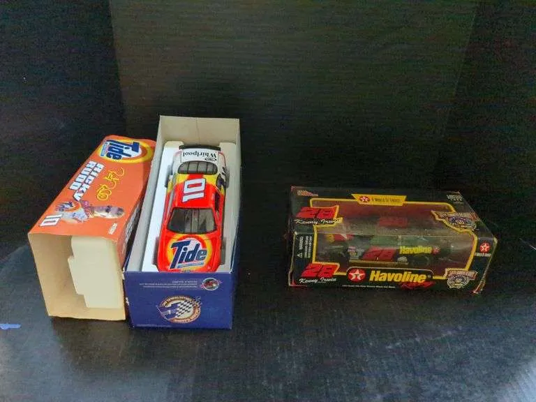 47615 diecast car condition