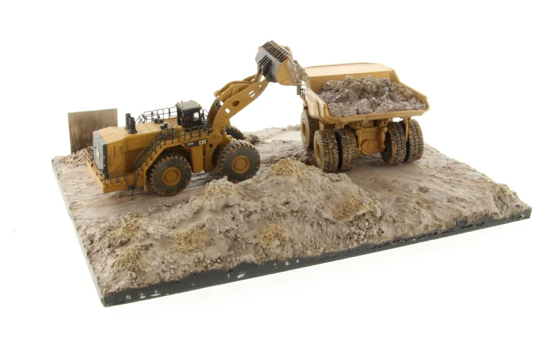/img/47644-caterpillar-diecast-toys-7.webp