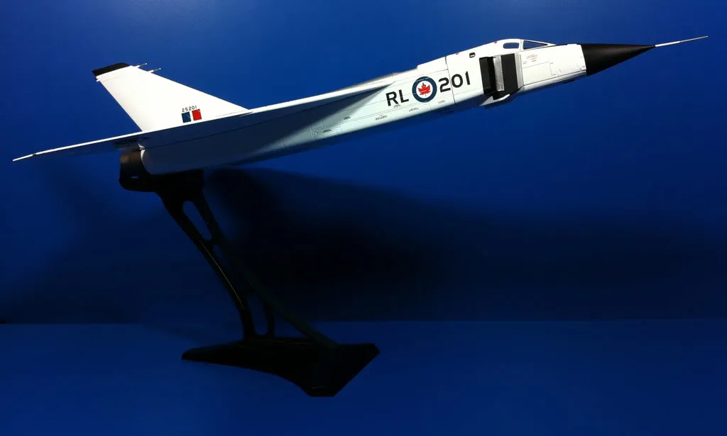 47665 avro arrow diecast detail
