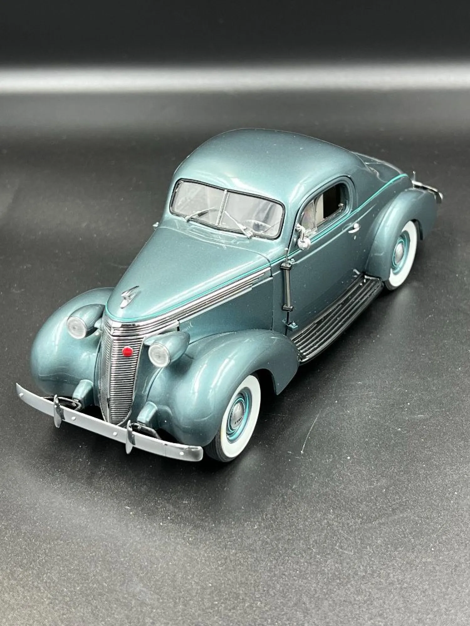 47674 auction diecast