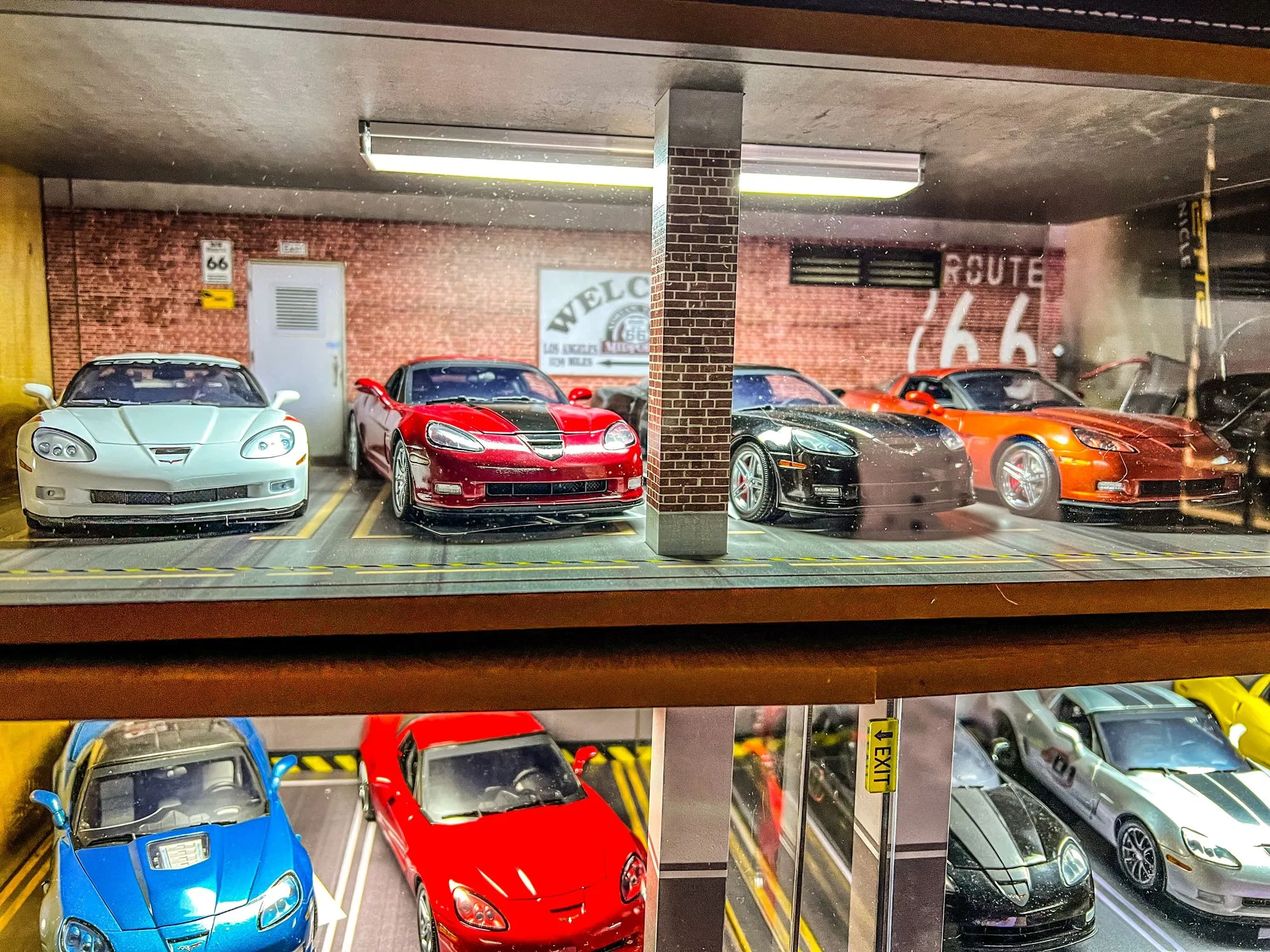 47676 diecast z06 model display