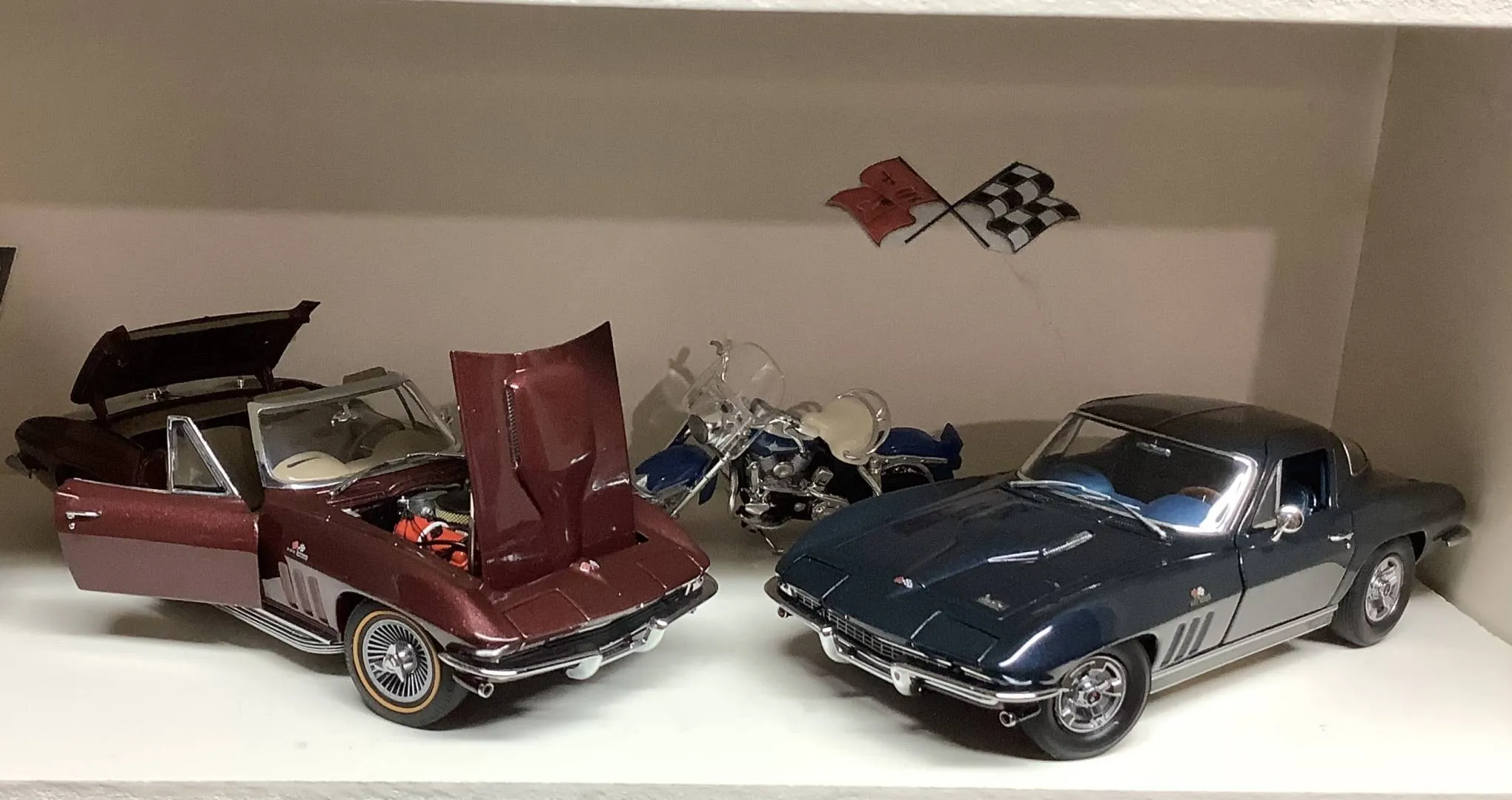47679 1978 corvette diecast