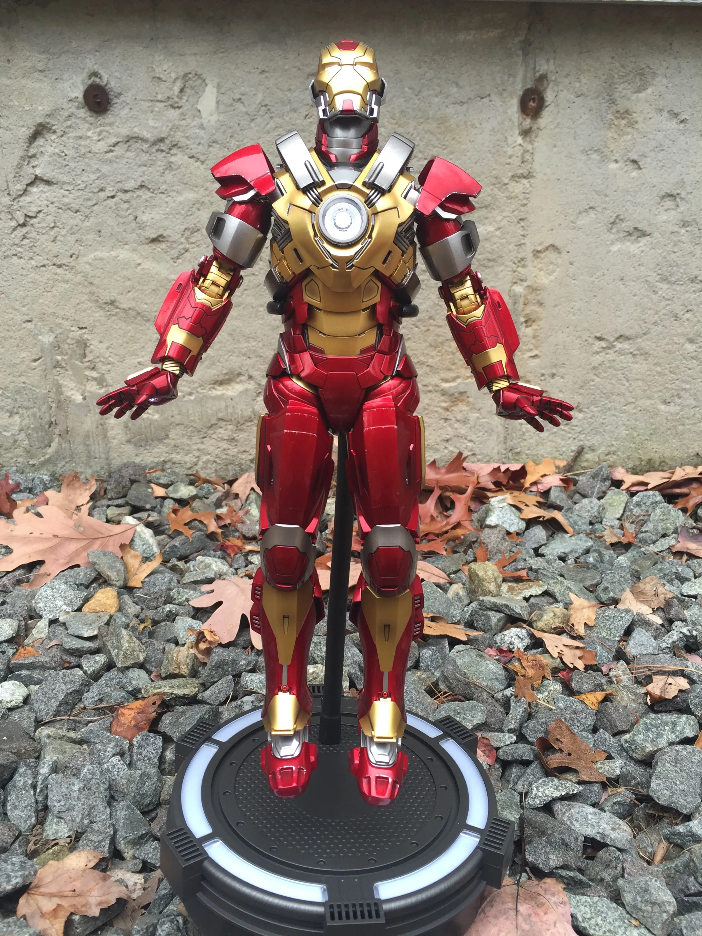 47682 hot toys iron man mark 42