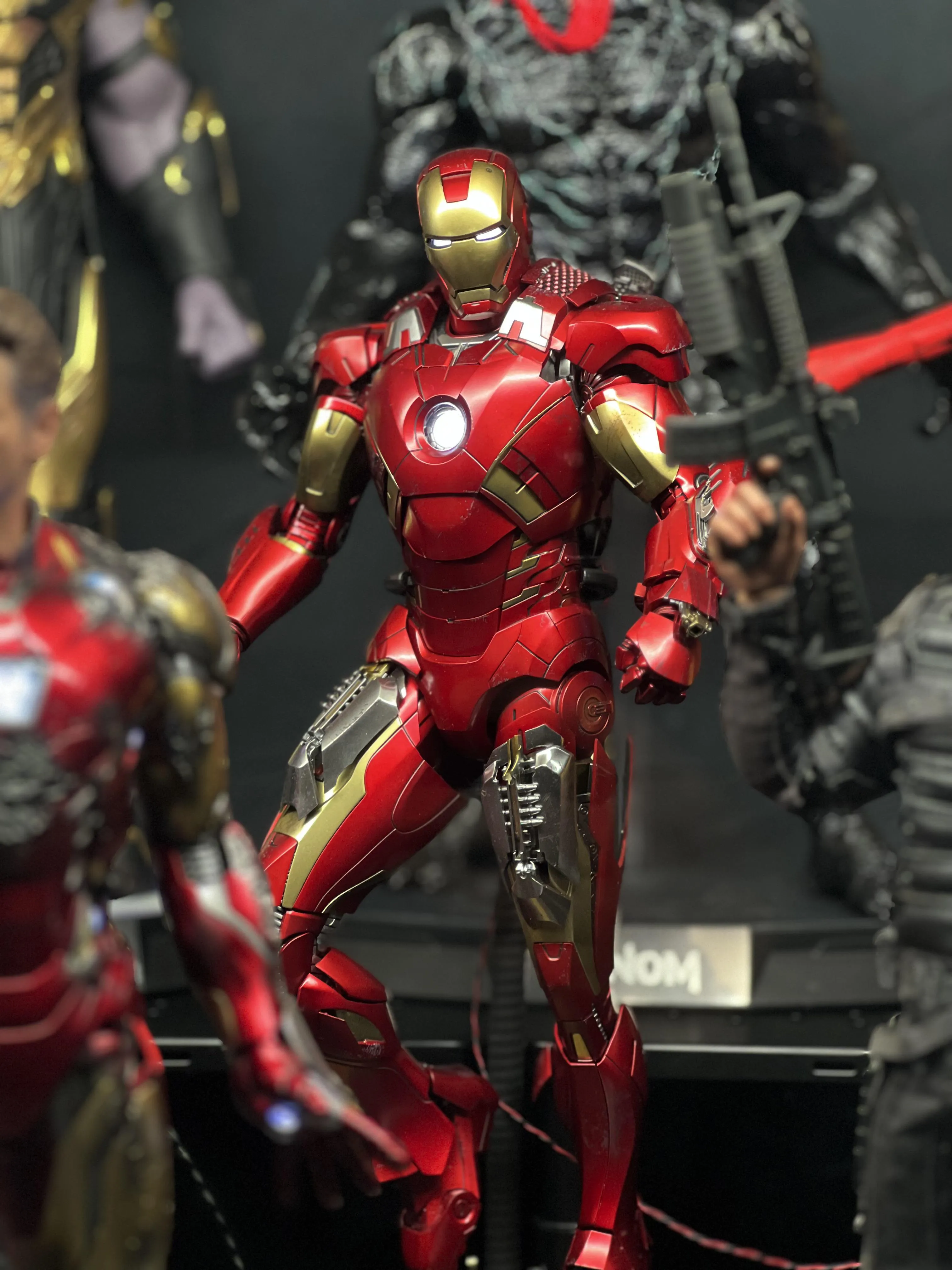 47682 hot toys iron man mark 85