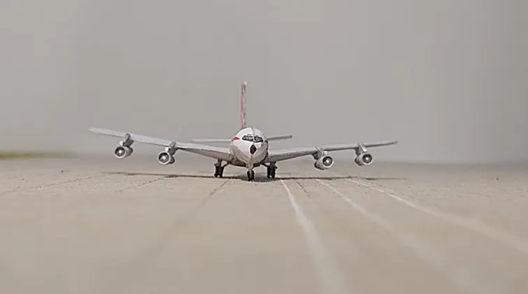 47704 707 diecast model paint