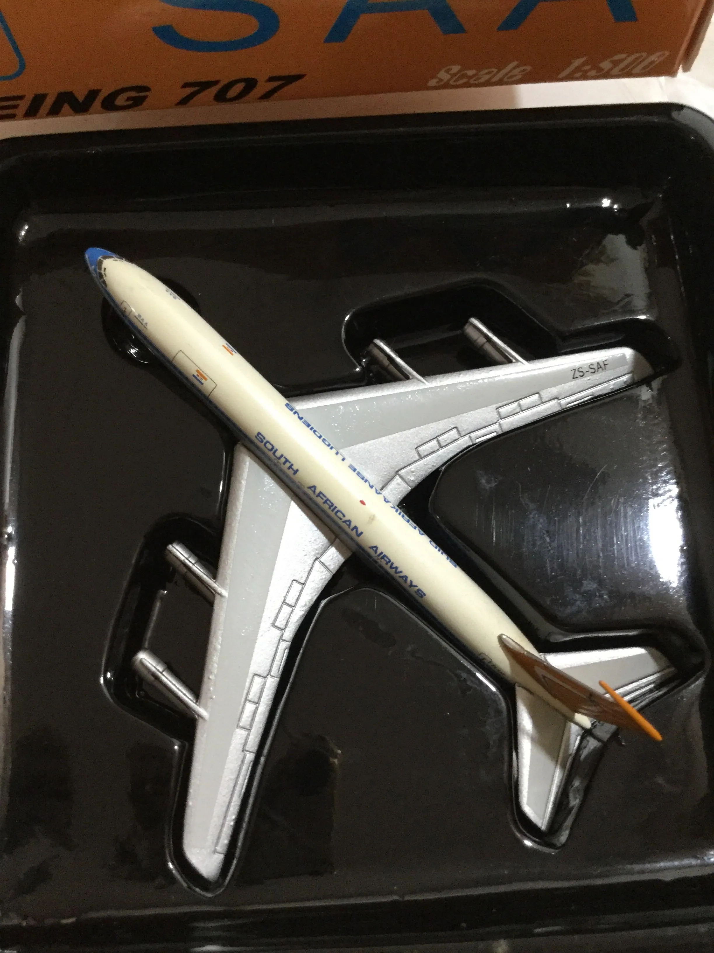 47704 diecast 707 model details