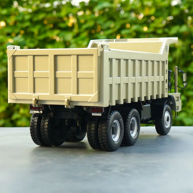 47706 large diecast dump trucks overview