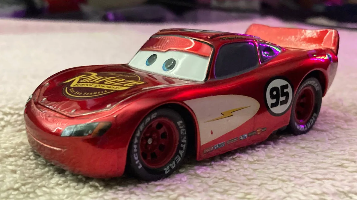 47731 lightning mcqueen radiator springs diecast