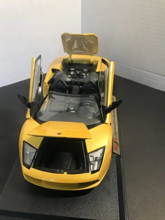 /img/47754-diecast-lamborghini-murcielago-roadster-7.webp