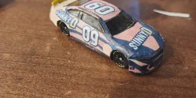 /img/47757-custom-nascar-diecast-showcase.webp