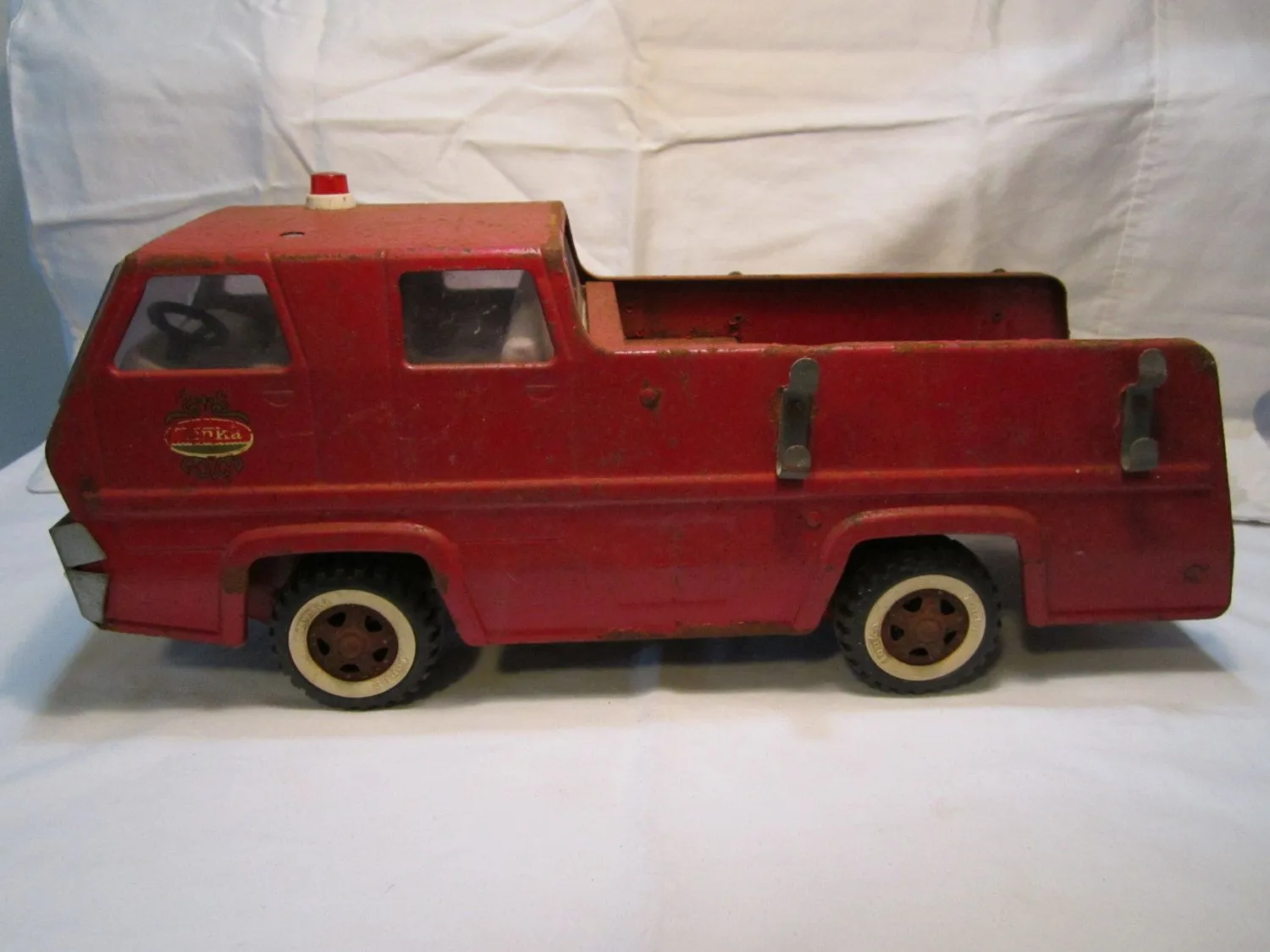 47767 tonka fire truck features
