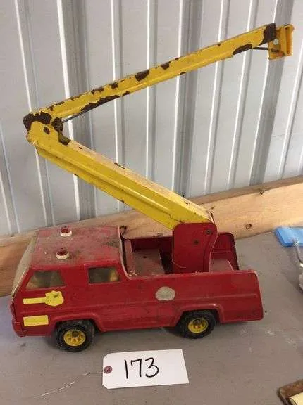 47767 tonka fire truck size