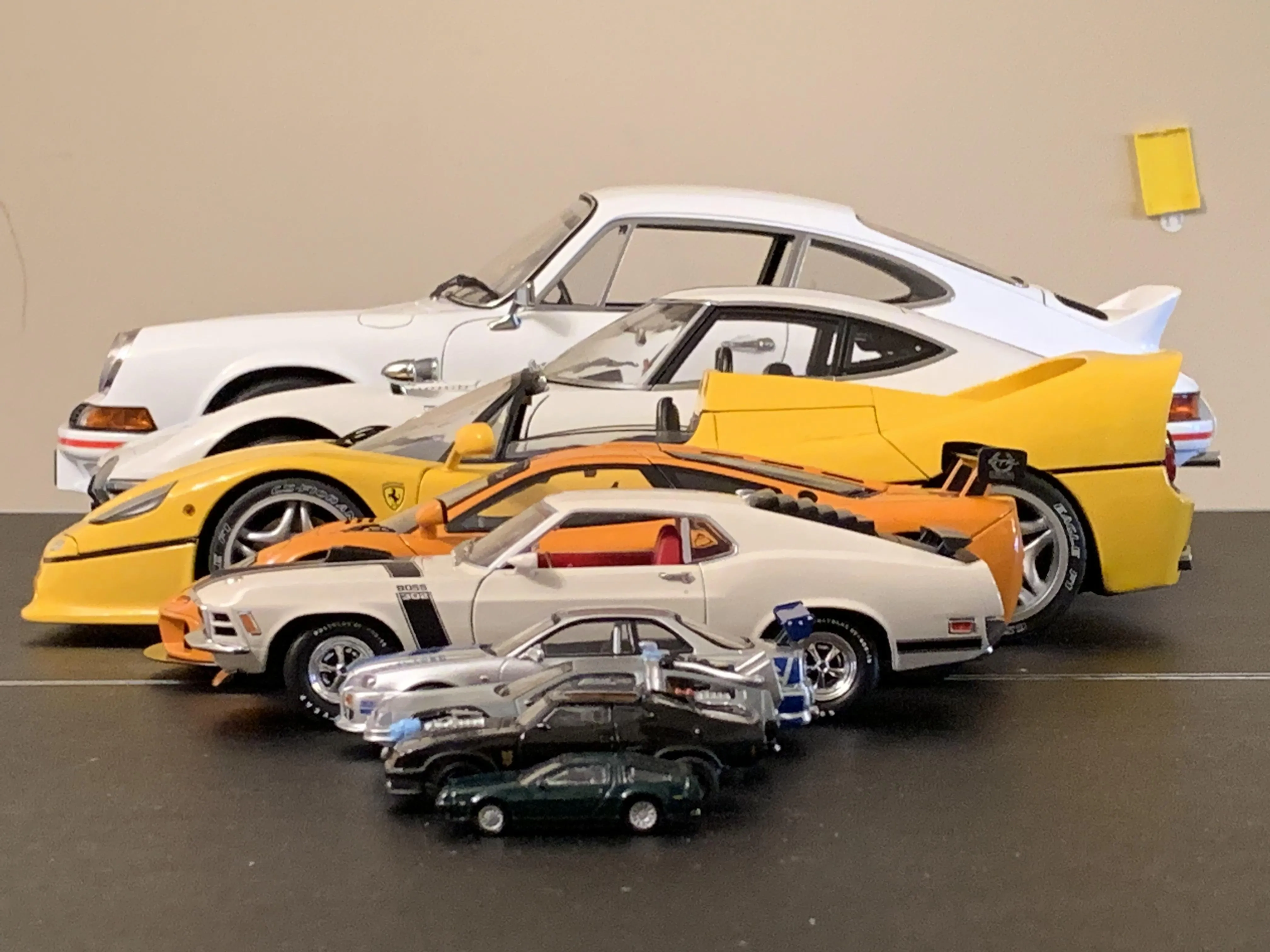 47769 diecast model car display 3