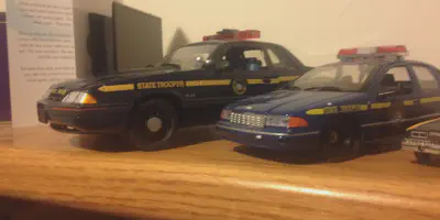 /img/47782-police-diecast-authenticity.webp