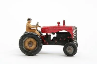 47786 diecast farm toys cleaning