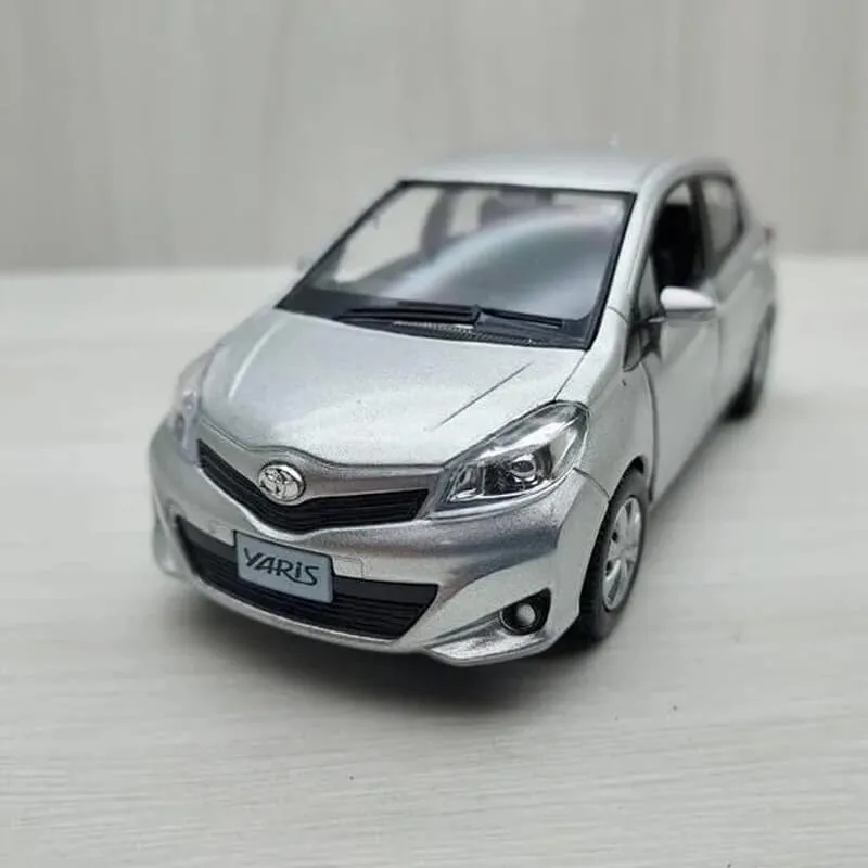 47796 yaris diecast car collection