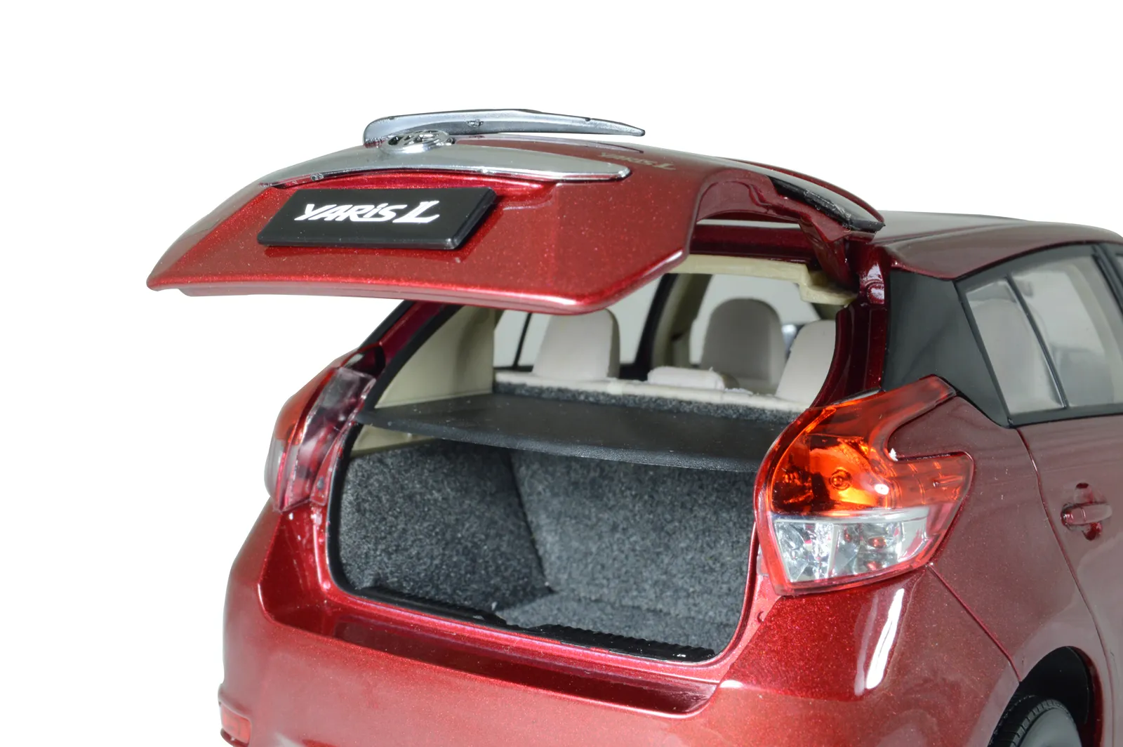 47796 yaris diecast car scale