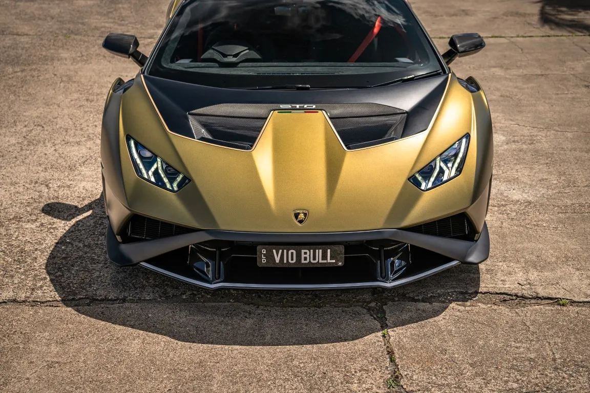 47800 huracan sto diecast display