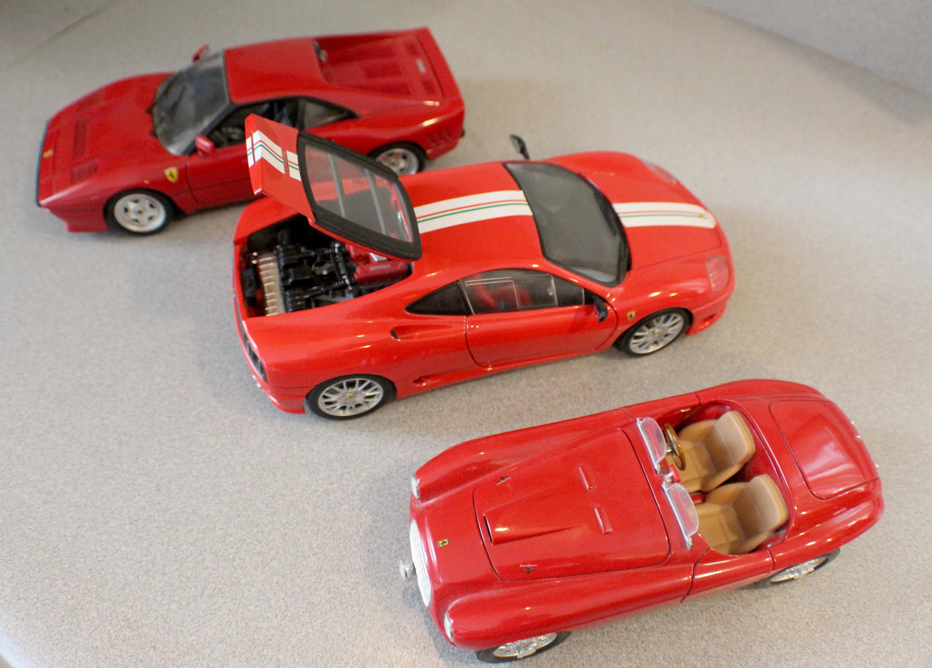 /img/47805-kleemann-diecast-display.webp