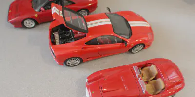 /img/47805-kleemann-diecast-display.webp