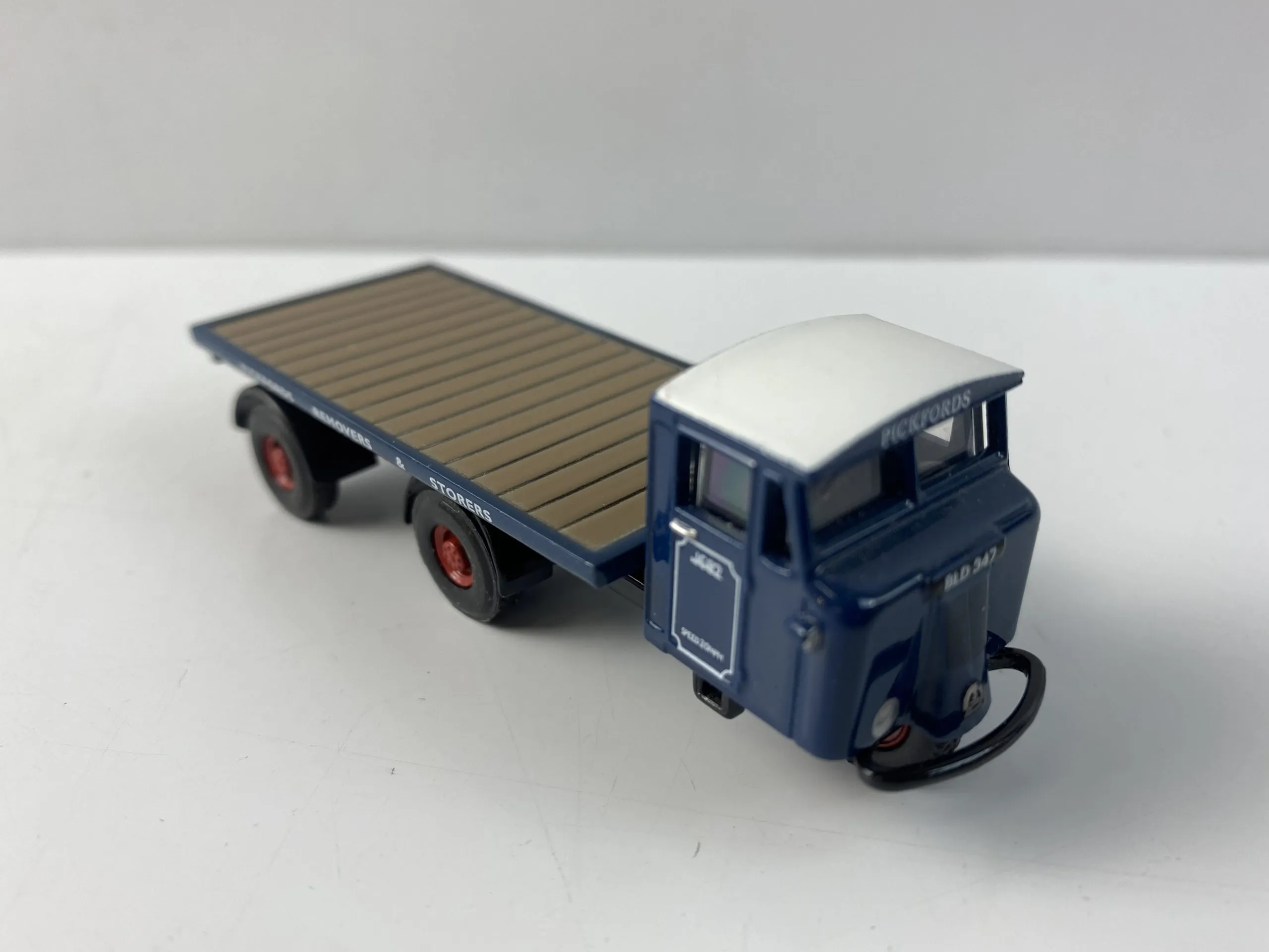 47819 oxford diecast 50s car