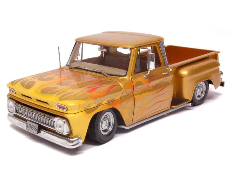 47827 captiva diecast display