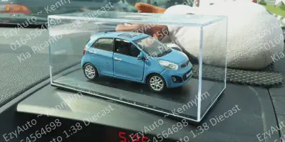 /img/47828-diecast-kia-picanto-maintenance.webp